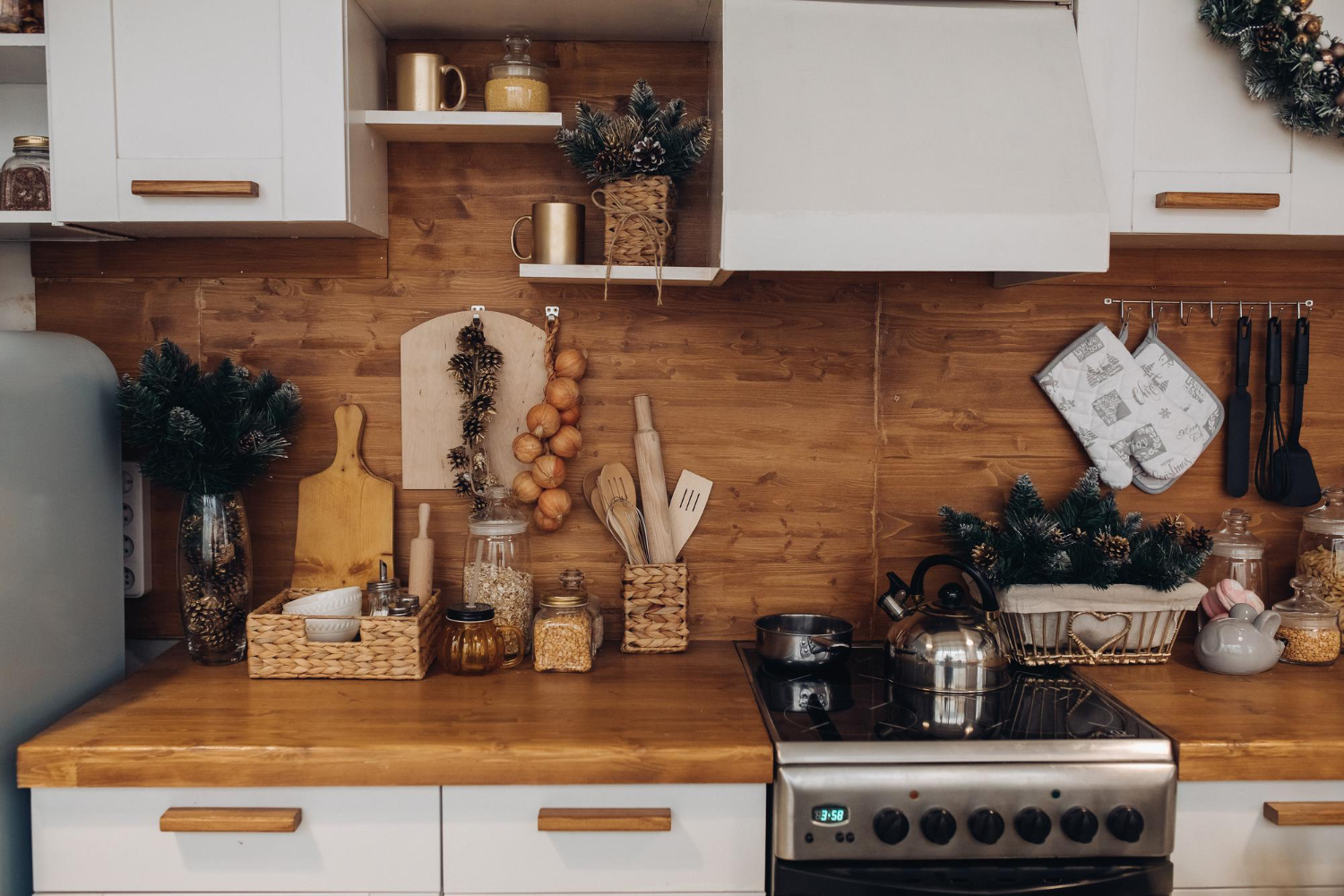 Kitchen and dining area